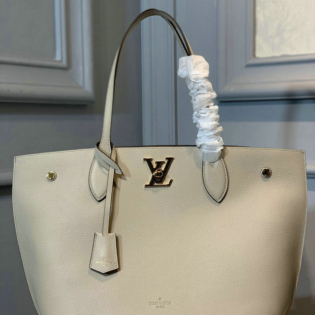 商品名称：ルイヴィトン LOUISVUITTON 057-M56107  2020年最新入荷 ロックミー ゴー トップハンドルバッグ トートバッグ ショッピングバッグ グレインカーフレザー