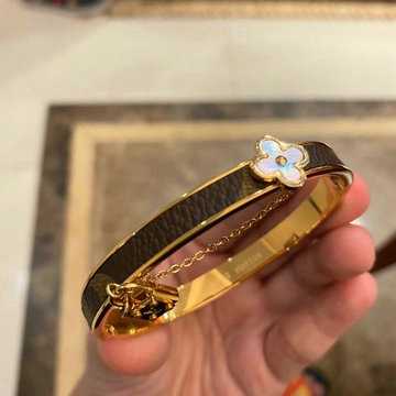 ルイヴィトン LOUISVUITTON 057-LVSZ20018  2020年夏最新入荷 バングル ブレスレット アクセサリー