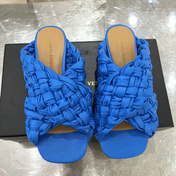 ボッテガヴェネタ BOTTEGAVENETA 2020年夏最新入荷 サンダル スクエアトゥフラットサンダル ミュール サマーサンダル ラムスキン 室内室外 スリッパ