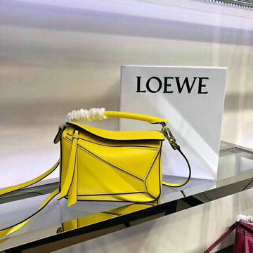 ロエベ LOEWE  99-LE061609QNH 2020年最新入荷 パズル スモールバッグ 斜めがけ ショルダーバッグ カーフスキン