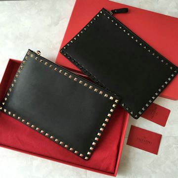 ヴァレンティノ Valentino 99-VLT0419 2019年最新入荷 ロックスタッズ ミディアム クラッチバッグ 手持ちかばん レディース カーフスキン