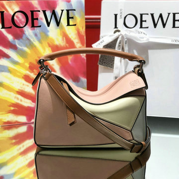 ロエベ LOEWE DDB-LE061609PFB  2020年最新入荷 パズル スモールバッグ 斜めがけ ショルダーバッグ カーフスキン