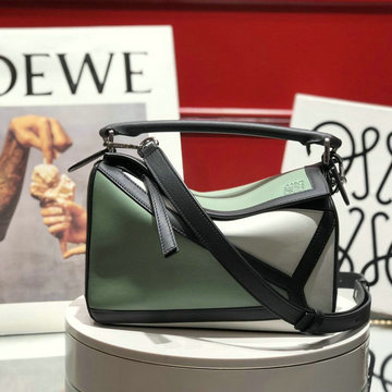 ロエベ LOEWE  DDB-LE061836PGB 2020年最新入荷 パズル スモールバッグ 斜めがけ ショルダーバッグ カーフスキン