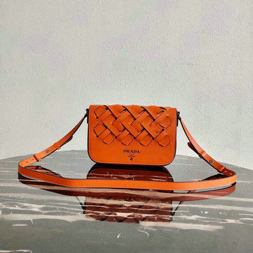 プラダ PRADA  DDB-PD1BD246CS 2020年最新入荷 スモールバッグ 斜め掛け ショルダーバッグ レディースかばん 編み込み モチーフ付き レザー