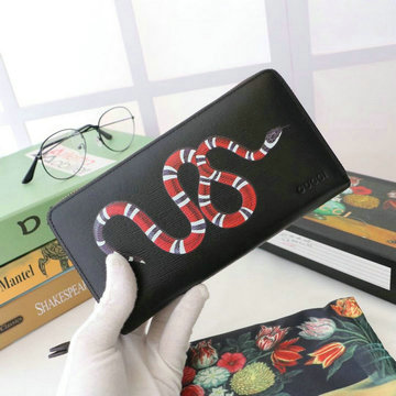 商品名称：グッチ GUCCI 057-GG451273PS 2020年最新入荷 スネークプリント ジップラウンドウォレット ファスナー長財布 ロングウォレット レザー