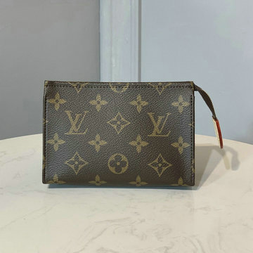 ルイヴィトン LOUISVUITTON 057-M47546  2020年最新入荷 ポッシュ トワレ 15 ポーチ 化粧かばん 手持ちかばん モノグラムキャンパス