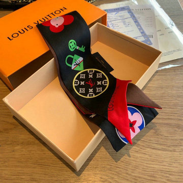 商品名称：ルイヴィトン LOUISVUITTON AN-WJLV20032 2020年最新入荷 ヘアバンド カチューシャ タイ バッグストラップ シルク