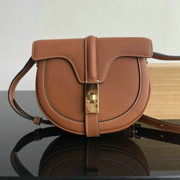 CELINE セリーヌ DDB-CE188013PKF  2020年最新入荷 ブザス 16 セーズ サテンド 斜め掛け ショルダーバッグ レディースかばん カーフスキン