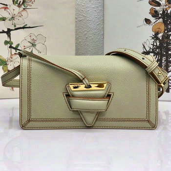 ロエベ LOEWE DDB-LE10155SC　2020年最新入荷 バルセロナバッグ 斜め掛け ショルダーバッグ 三角形のバックルクロージャー付き クロスボディキャリーバッグ カーフレザー