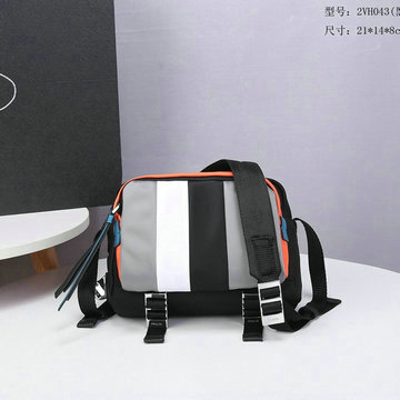 プラダ PRADA 025-PD2VH043PT　2020年最新入荷 斜め掛け ショルダーバッグ メンズかばん メッセンジャーバッグ ナイロン
