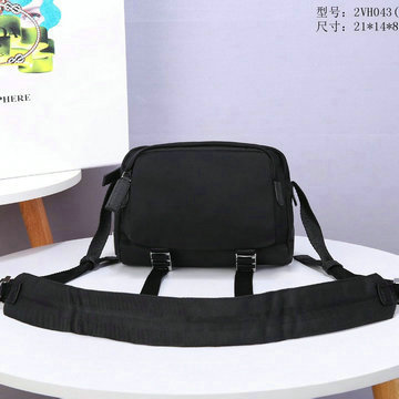 プラダ PRADA 025-PD2VH043QK　2020年最新入荷 斜め掛け ショルダーバッグ メンズかばん メッセンジャーバッグ ナイロン