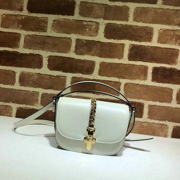 商品名称：グッチ GUCCI 057-GG615965BS 2020最新入荷 シルヴィ 1969 ミニ 斜め掛け ショルダーバッグ フラップバッグ レディースかばん カーフレザー
