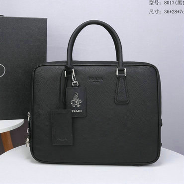 プラダ PRADA 025-PD8017　2020年最新入荷 メッセンジャーバッグ 斜め掛け ショルダーバッグ フラップ メンズかばん ビジネスバッグ カーフレザー