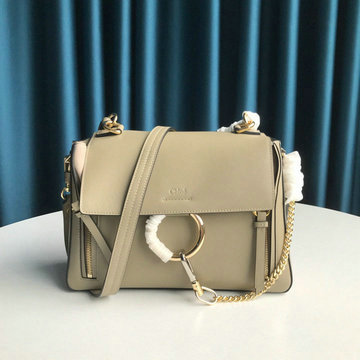 クロエ CHLOE  99-CLE2309  2020年最新入荷 フラップバッグ 斜め掛け ショルダーバッグ チェーン レディースかばん カーフレザー