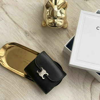 セリーヌ CELINE 99-CE10D783YYK　2021年最新入荷 スモール トリオンフウォレット 三つ折り短財布 ショートウォレット カーフスキン