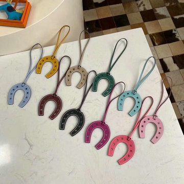 商品名称：エルメス HERMES 063-HEK21003 2021年最新入荷 ホースシュー バッグチャーム キーホルダー キーリング
