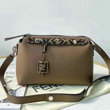 フェンディ FENDI BXN-FD25618D　2019年最新作 バイ ザ ウェイ ボストンバッグ ショルダーバッグ 斜め掛け レディース カーフスキン