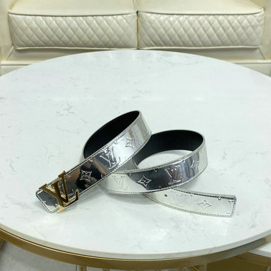 ルイヴィトン LOUISVUITTON 057-MP303VJ　2021年最新入荷 サンチュール LVイニシャル 40MM リバーシブル ベルト メンズ用 カーフレザー ベルト メンズ用 カーフレザー