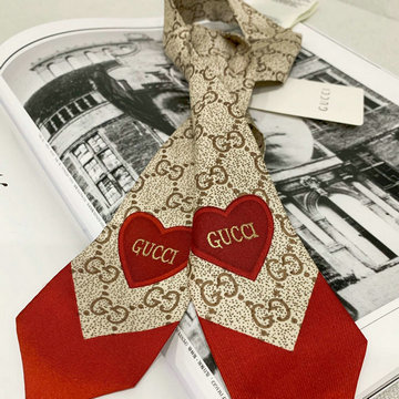グッチ GUCCI AN-PDGG21002　2021年最新入荷 ネックボウ ツイリー ミッツァ スカーフ シルクツイル バンドゥ マフラー ヘアバンド バッグバンド