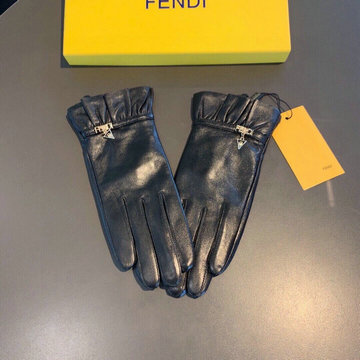 フェンディ FENDI AN-STFD21001　2021年最新入荷 ラムスキン 手袋 スマホタッチパネル 対応 グローブ 冬用 防寒 全指タッチ 手袋 ファー付き 防風