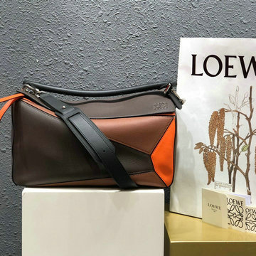 ロエベ LOEWE DDB-LE61607LPSK　2021年最新入荷 パズル 斜めがけ ショルダーバッグ クロスボディバッグ カーフスキン