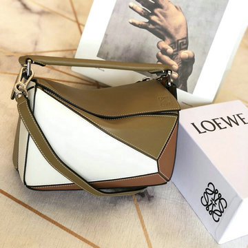商品名称：ロエベ LOEWE DDB-LE61609PBZ　2021年最新入荷 パズル トートバッグ ハンドバッグ 2way 斜めがけ ショルダーバッグ クロスボディバッグ カーフスキン