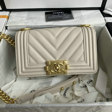 商品名称：シャネル CHANEL CC-CH67085VXJBS　2021年最新入荷 BOY スモール ハンドバッグ 斜め掛け ショルダーバッグ フラップバッグ レディースかばん カーフレザー