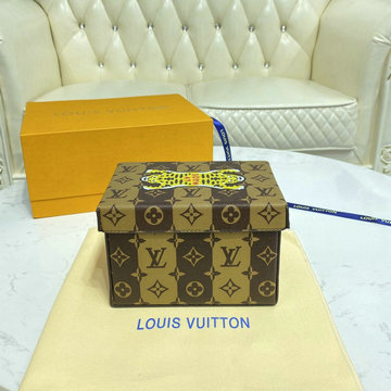 ルイヴィトン LOUISVUITTON 057-GI0718　2021年最新入荷 カードボード ボックス LV スクエアード コレクション 機能的な収納ボックス アクセサリー モノグラムストライプ