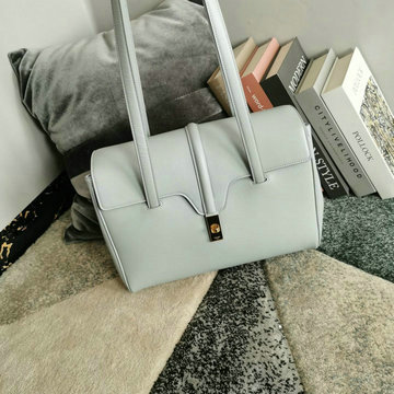 セリーヌ CELINE 025-CE195543PHZ　2021年最新入荷 ラージ 16 ソフト バッグ トートバッグ 肩掛け ショルダーバッグ スムースカーフスキン