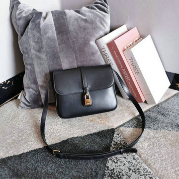 セリーヌ CELINE 025-CE196583BK　2021年最新入荷 ミディアム タブゥ 斜め掛け ショルダーバッグ クロスボディバッグ レディースかばん スムースカーフスキン