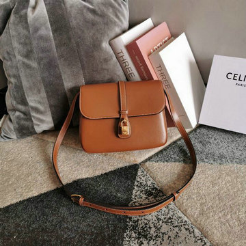 セリーヌ CELINE 025-CE196583KF　2021年最新入荷 ミディアム タブゥ 斜め掛け ショルダーバッグ クロスボディバッグ レディースかばん スムースカーフスキン