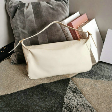 セリーヌ CELINE 025-CE197443BS　2021年最新入荷 ミディアム ロミー ホーボーバッグ 肩掛け ショルダーバッグ トートバッグ レディースかばん カーフスキン