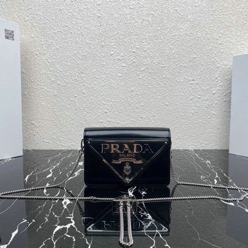 プラダ PRADA 025-PD1BH189BK　2021年最新入荷 チェーンウォレット 斜め掛け ショルダーバッグ クロスボディバッグ レディースかばん カーフレザー