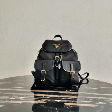 プラダ PRADA 025-PD1BZ677　2021年最新入荷 スモール バックパック リュックサック リュック ディパックバッグ トライアングルロゴ サフィアーノレザー