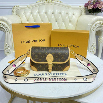 ルイヴィトン LOUISVUITTON 057-M45985　2021年最新入荷 フラップバッグ 斜め掛け ショルダーバッグ クロスボディバッグ モノグラムキャンパス レディースかばん