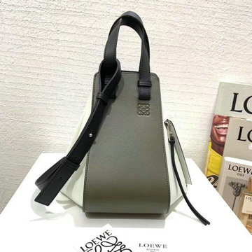 ロエベ LOEWE ZZ-LE1060PSBM　2021年最新入荷 ハンモック ミニ ハンドバッグ トートバッグ ドローストリングバッグ レディースかばん カーフレザー