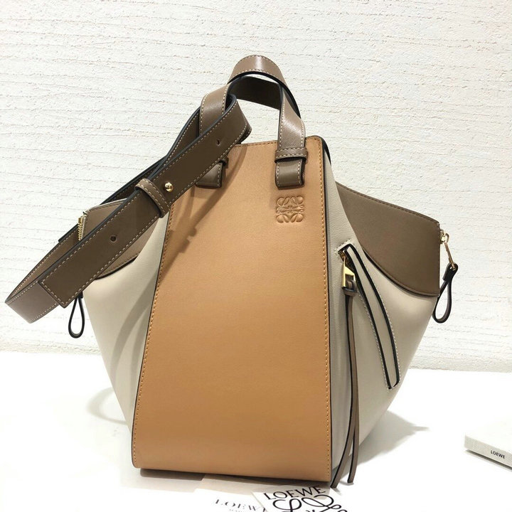 ロエベ LOEWE ZZ-LE1060PSBZ　2021年最新入荷 ハンモック ミニ ハンドバッグ トートバッグ ドローストリングバッグ レディースかばん カーフレザー