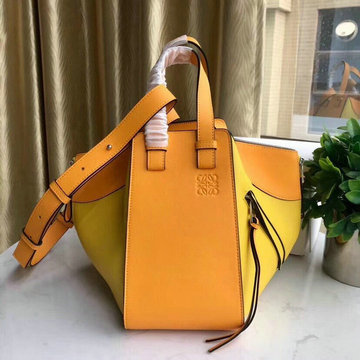 ロエベ LOEWE ZZ-LE1060PYYL　021年最新入荷 ハンモック ミニ ハンドバッグ トートバッグ ドローストリングバッグ レディースかばん カーフレザー