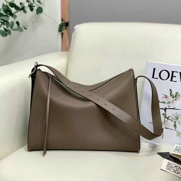 ロエベ LOEWE ZZ-LE31179SH　2021年最新入荷 Berlingo ラージ トライアングルバッグ 斜め掛け ショルダーバッグ クロスボディバッグ メンズかばん カーフレザー
