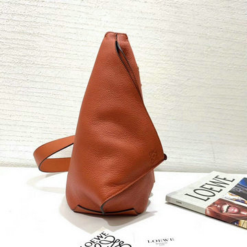 ロエベ LOEWE ZZ-LE51109CS　2021年最新入荷 アントン スリングバッグ チェストバッグ ショルダーバッグ クロスボディバッグ グレインカーフレザー