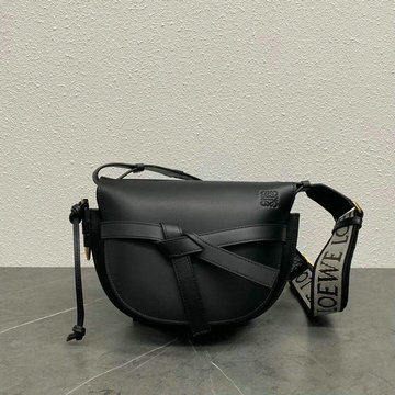 ロエベ LOEWE ZZ-LE65046QBK　2021年最新入荷 ゲート デュアルバッグ ミニ 斜め掛け ショルダーバッグ クロスボディバッグ チェストバッグ カーフレザー