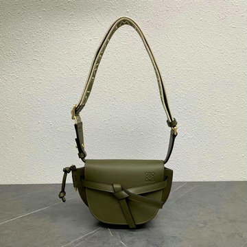 ロエベ LOEWE ZZ-LE65047QGL　2021年最新入荷 ゲート デュアルバッグ ミニ 斜め掛け ショルダーバッグ クロスボディバッグ チェストバッグ カーフレザー