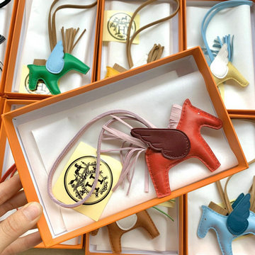 エルメス HERMES 063-HE2424EVQYSH　2021年最新入荷 ロデオ バッグチャーム キーホルダー キーリング