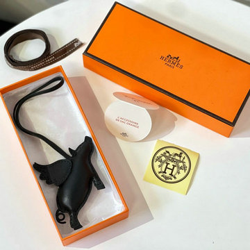 商品名称：エルメス HERMES 063-HEK21007B　2021年最新入荷 豚 バッグチャーム キーホルダー キーリング