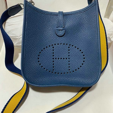 エルメス HERMES 063-HEV17LCSL　2021年最新入荷 エヴリン ミニ 斜めがけ ショルダーバッグ クロスボディバッグ レディースかばん トリヨン