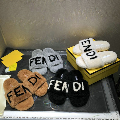 フェンディ FENDI 26-FDJ21002　2021年最新入荷 ウールサンダル ファー ミュール 暖かい 室内スリッパ