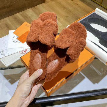 商品名称：エルメス HERMES 26-HEJ21009K　2021年秋冬最新入荷 テディ オラン ミュール ウール サンダル 暖かい レディース スリッパ カーフレザー