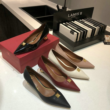 ヴァレンティノ Valentino 26-VTJ21018　2021年秋冬最新入荷 パンプス ローヒールシューズ レディースシューズ ラムスキン
