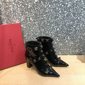 ヴァレンティノ Valentino 26-VTJ21025FQ　2021年秋冬最新入荷 ショートブーツ ハイヒールシューズ レディースシューズ トンガリとう ピンヒール パテントレザー