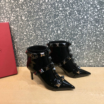 ヴァレンティノ Valentino 26-VTJ21025JQ　2021年秋冬最新入荷 ショートブーツ ハイヒールシューズ レディースシューズ トンガリとう ピンヒール カーフレザー